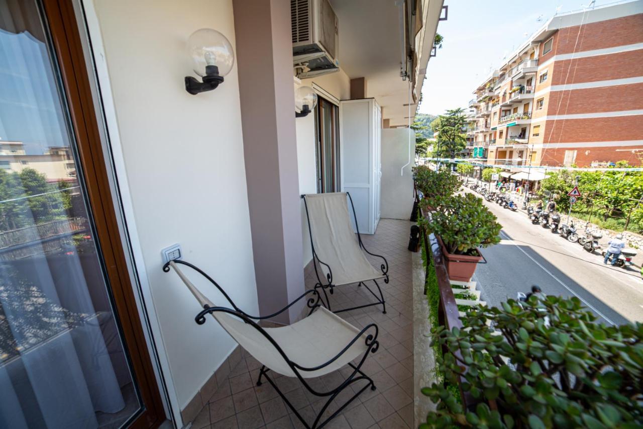 Angel Luxury Suite Sorrent Exterior foto